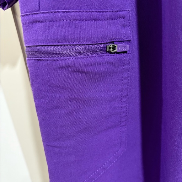 FIGS Zamora Technical Collection Women’s Jogger Scrub Pant - Picture 3 of 14